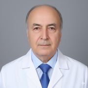 منوچهر قوام