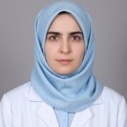 ندا ولی‌زاده